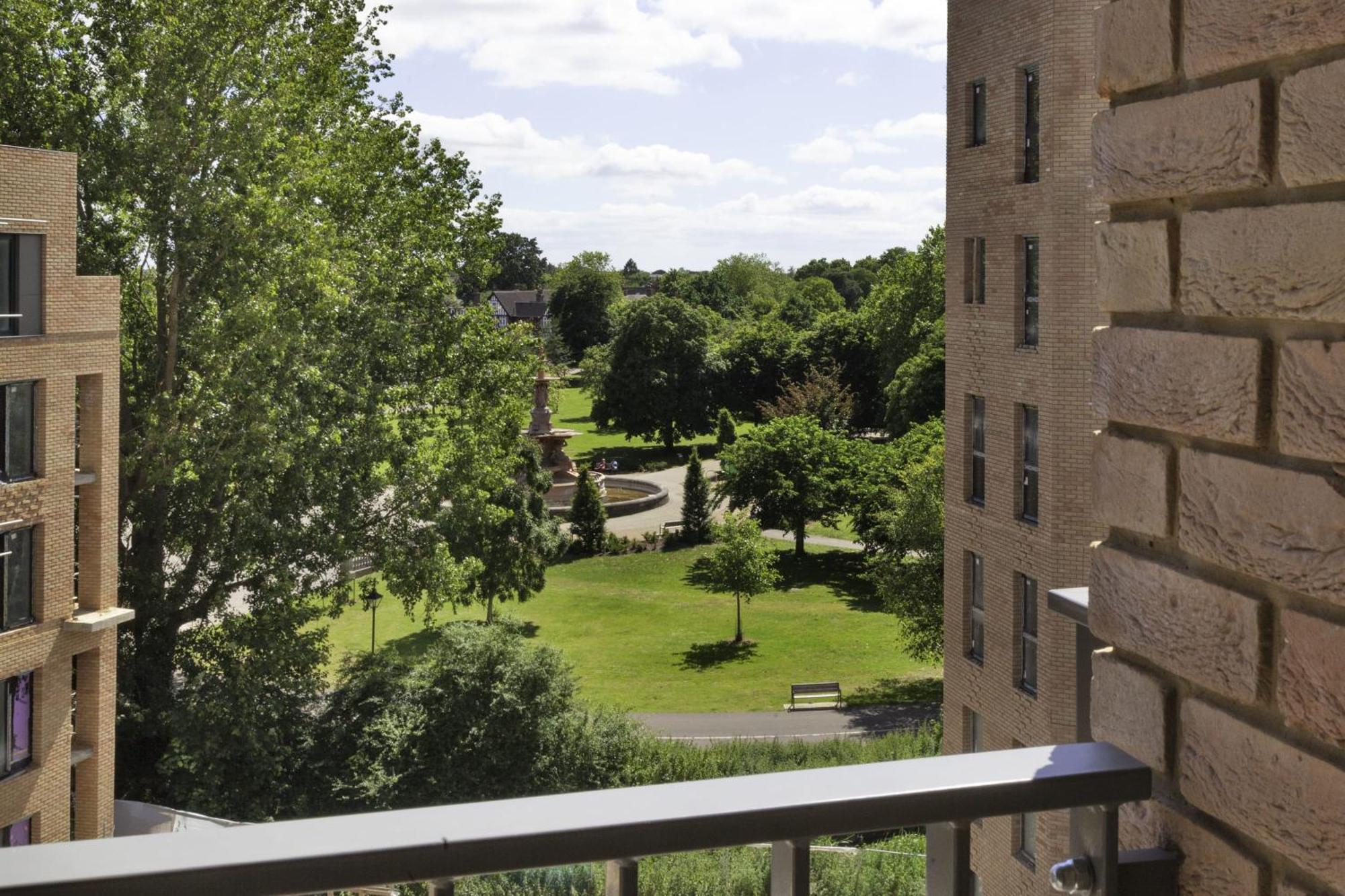 Lovely 2 Bedroom Apartment In Central Ashford Ashford  Exterior foto